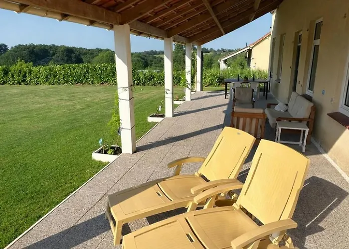Holiday home Le Petit Merle - *